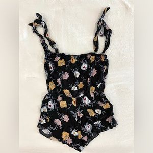 Full Tilt Romper size M